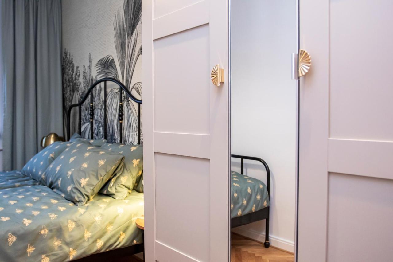 Apartament Przy Metrze Wierzbno Z Nuta Vintage Warsaw Exterior photo